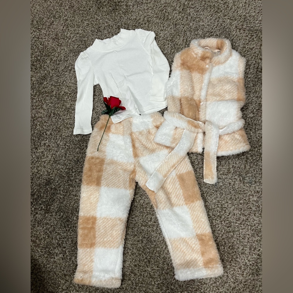 Cozy Checkered Lounge Set with White Top
